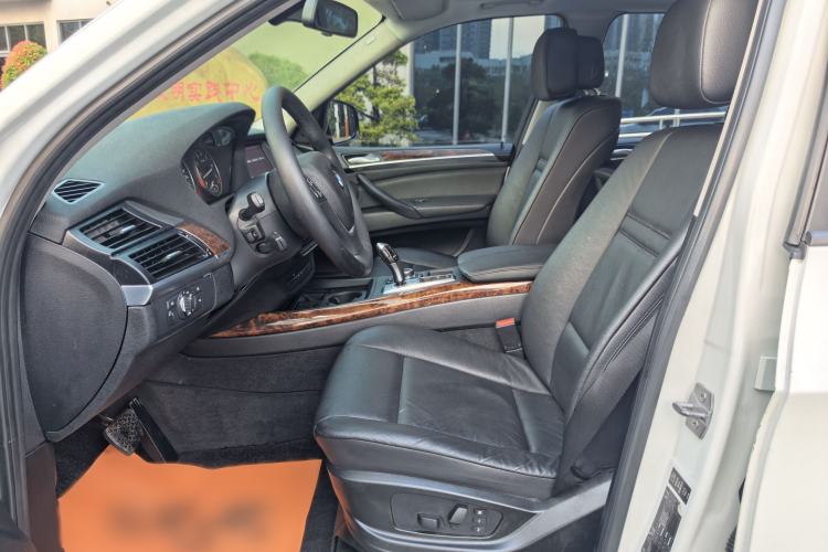 Used BMW X5 2013 xDrive35i Luxury Model Left Front Seat