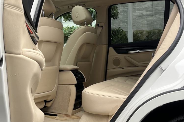 Used BMW X5 2013 xDrive35i U.S. specification Left Rear Seat