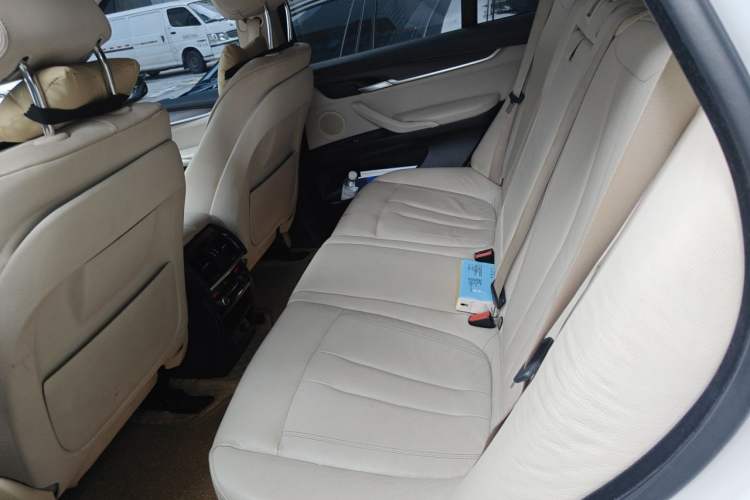 Used BMW X5  Left Rear Seat