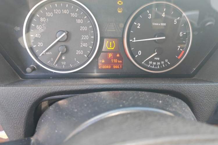 Used BMW X5  Odometer Close Up