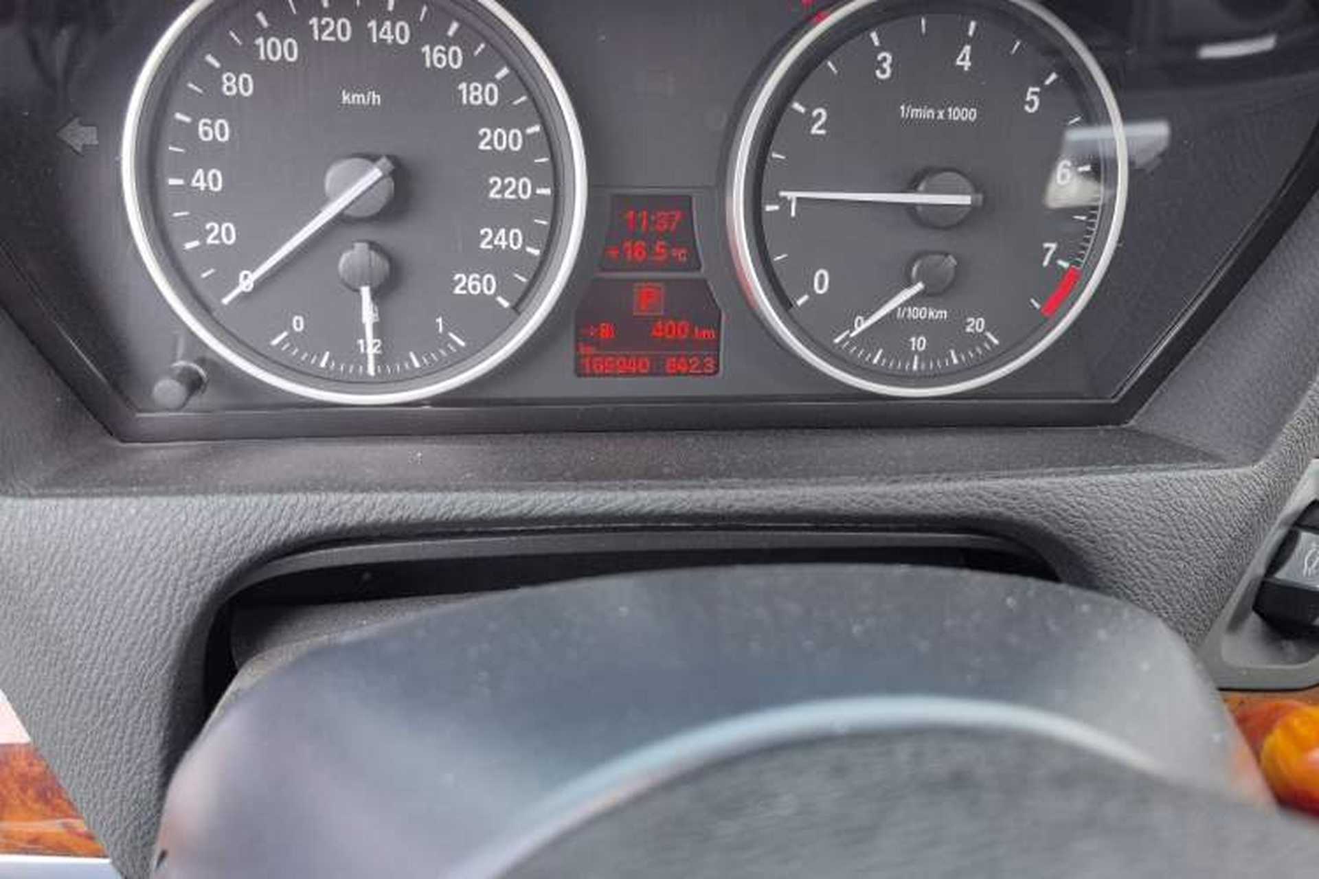 Used BMW X5 2013 xDrive35i Leading Model Odometer Close Up