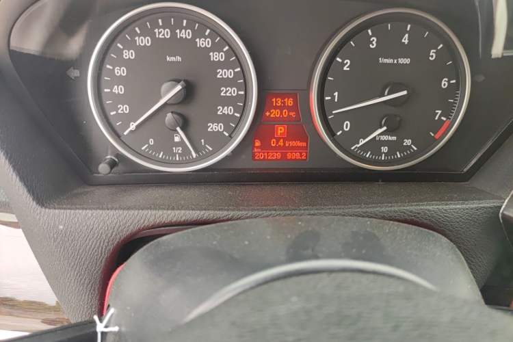 Used BMW X5 2013 xDrive35i Luxury Edition Odometer Close Up