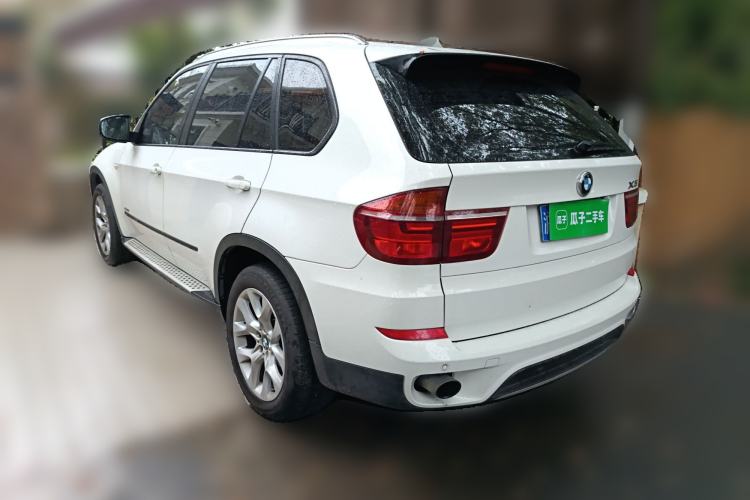 Used BMW X5 2013 xDrive35i Luxury Model Rear Left 45 Deg
