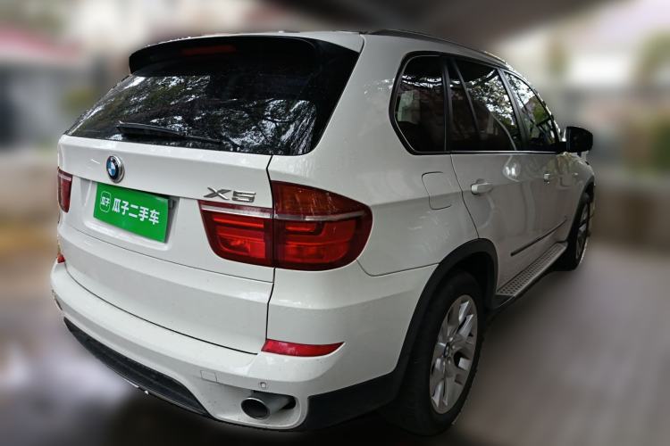 Used BMW X5 2013 xDrive35i Luxury Model Rear Right 45 Deg