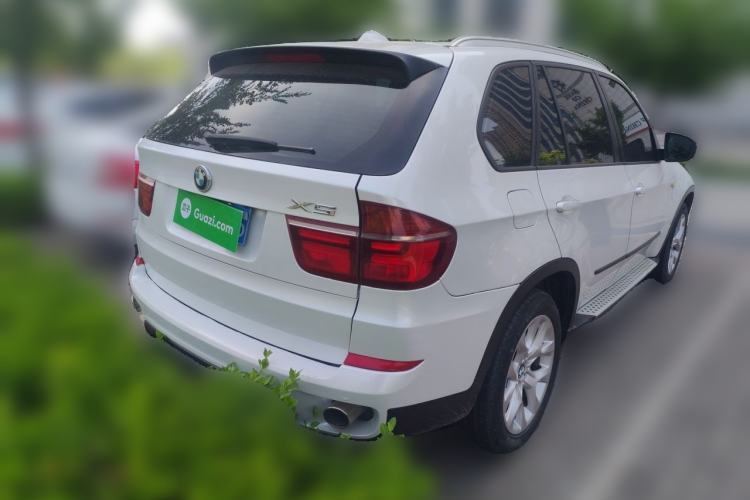 Used BMW X5 2013 xDrive35i Luxury Model Rear Right 45 Deg