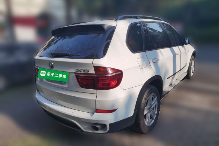 Used BMW X5 2013 xDrive35i U.S. specification Rear Right 45 Deg