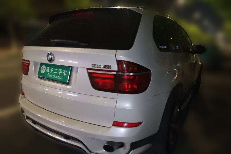 Used BMW X5 2013 xDrive35i Luxury Edition Rear Right 45 Deg