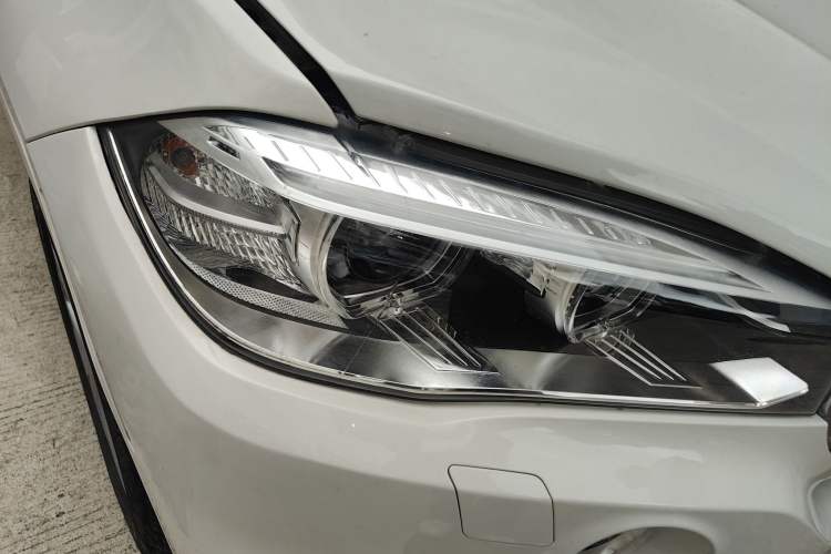 Used BMW X5  Right Front Headlight