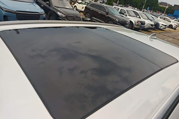 Used BMW X5 2013 xDrive35i U.S. specification Roof