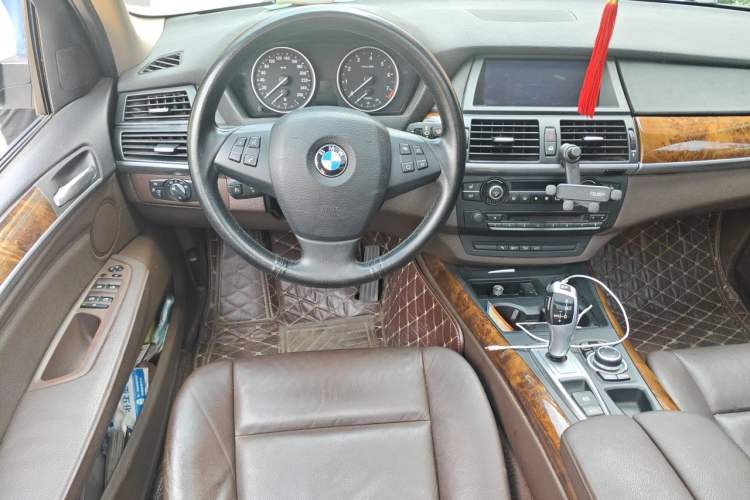 Used BMW X5 2013 xDrive35i Leading Model Steering Wheel