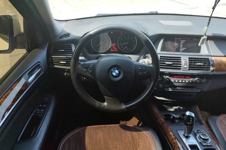 Used BMW X5 2013 xDrive35i Leading Model Steering Wheel