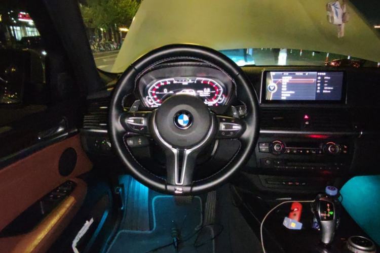 Used BMW X5 2013 xDrive35i Luxury Edition Steering Wheel