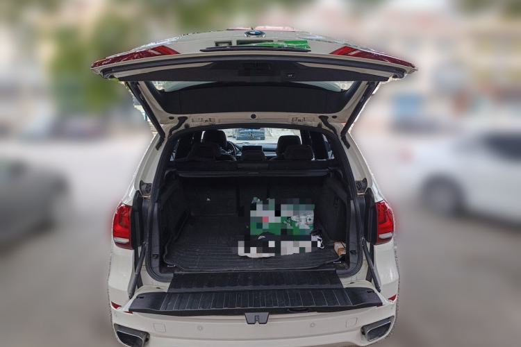 Used BMW X5  Trunk