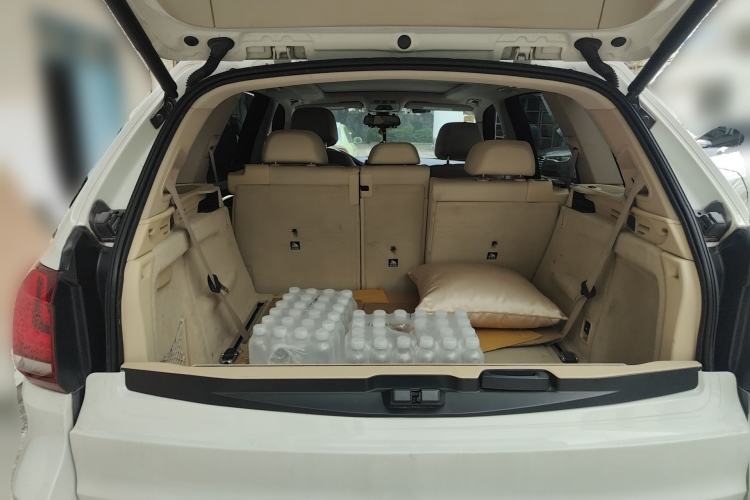 Used BMW X5  Trunk