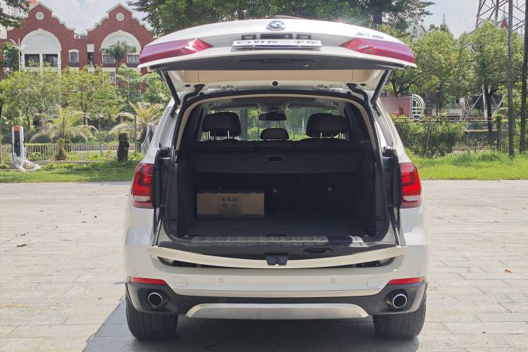 Used BMW X5 2013 xDrive35i U.S. specification Trunk
