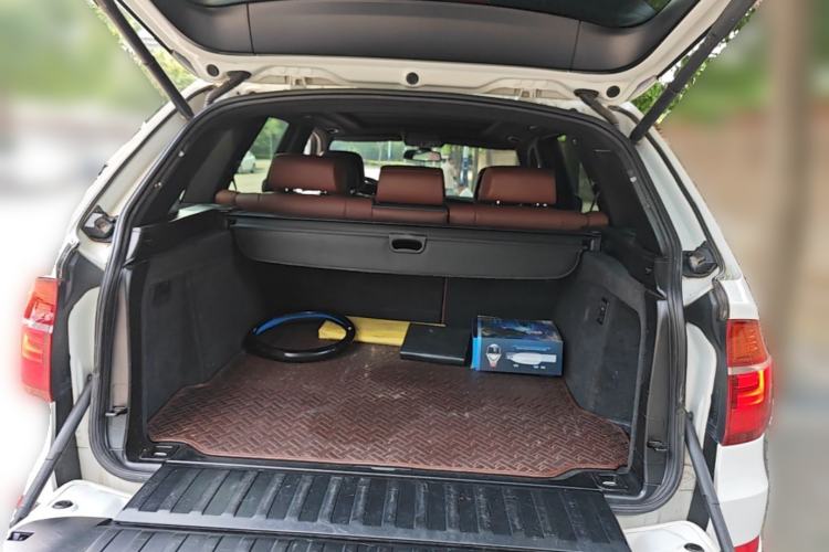 Used BMW X5  Trunk