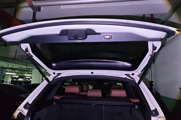 Used BMW X5 2013 xDrive35i Luxury Edition Trunk