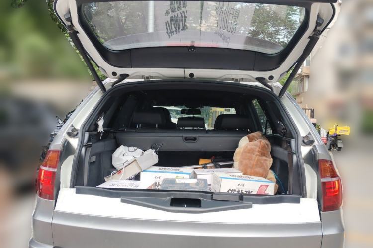 Used BMW X5 2013 xDrive40i Trunk