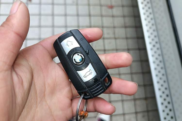 Used BMW X5 2013 xDrive35i Luxury Model Vehicle Key