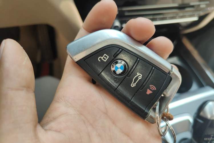 Used BMW X5  Vehicle Key