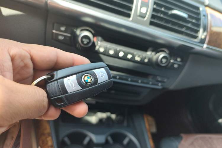 Used BMW X5 2013 xDrive35i Leading Model Vehicle Key