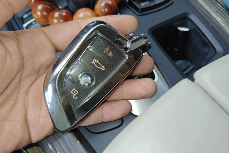 Used BMW X5  Vehicle Key