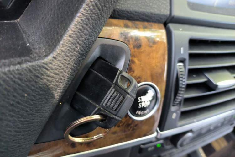 Used BMW X5 2013 xDrive35i Leading Model Vehicle Key