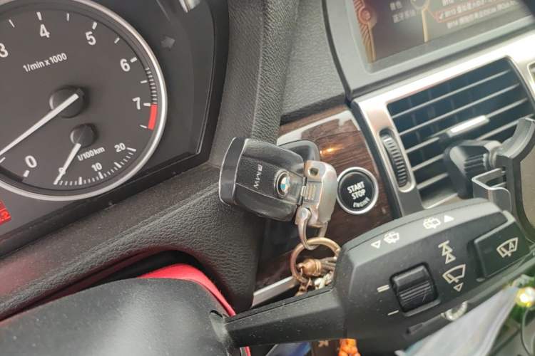 Used BMW X5 2013 xDrive35i Luxury Edition Vehicle Key