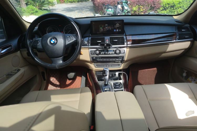 Used BMW X5 2013 xDrive35i Leading Model Center Console