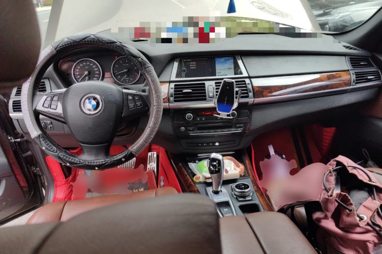Used BMW X5  Center Console