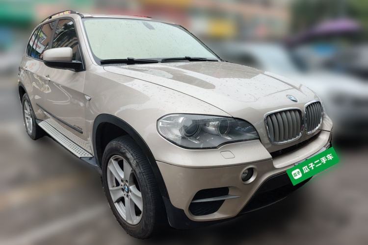 Used BMW X5 2013 xDrive35i Leading Model Front Right 45 Deg