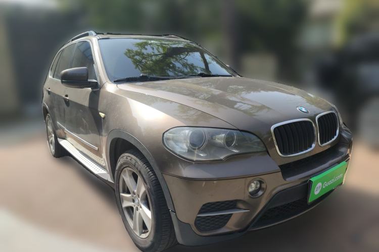 Used BMW X5 2013 xDrive35i Leading Model Front Right 45 Deg