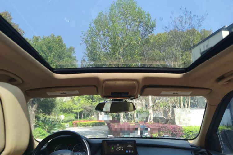 Used BMW X5 2013 xDrive35i Leading Model Headliner