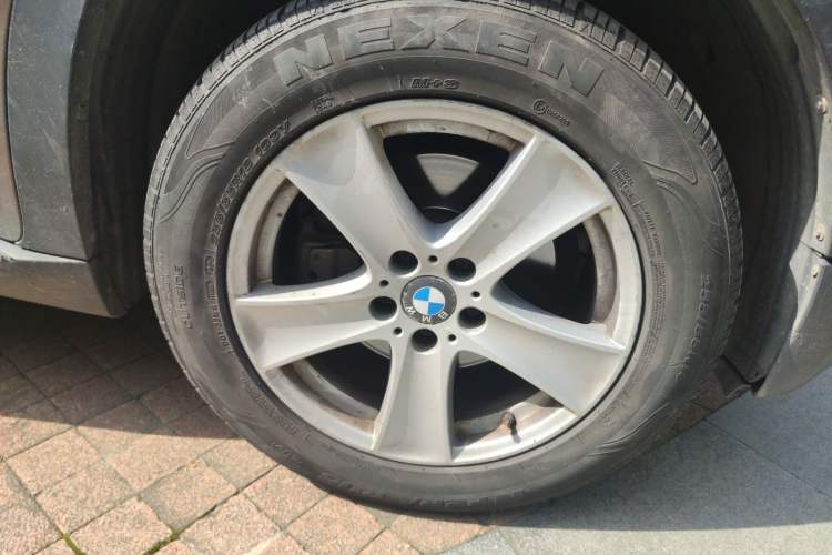 Used BMW X5 2013 xDrive35i Leading Model Right Front Wheel Hub