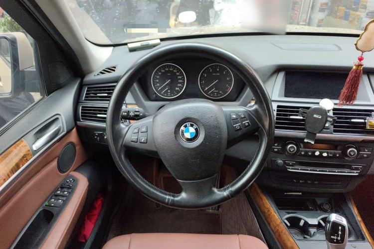 Used BMW X5 2013 xDrive35i Leading Model Steering Wheel