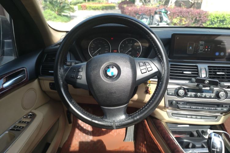 Used BMW X5 2013 xDrive35i Leading Model Steering Wheel