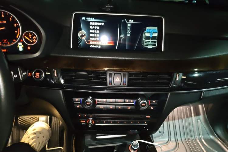 Used BMW X5 2014 xDrive35i Leading Model Audio And AC Panel