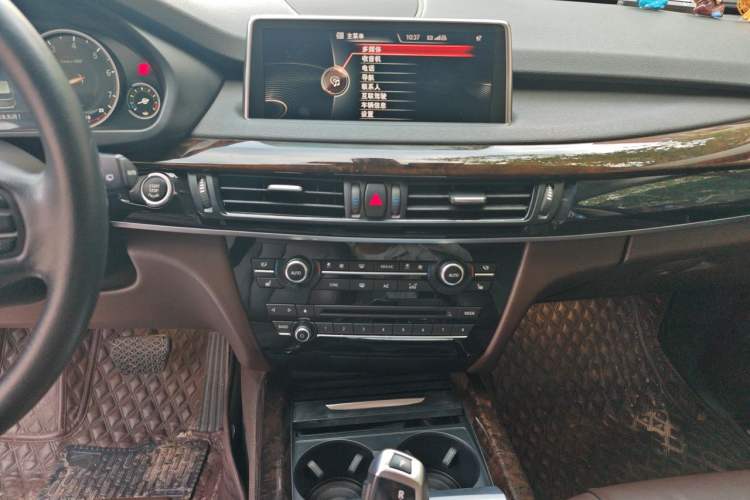Used BMW X5 2014 xDrive35i Elegant Edition Audio And AC Panel