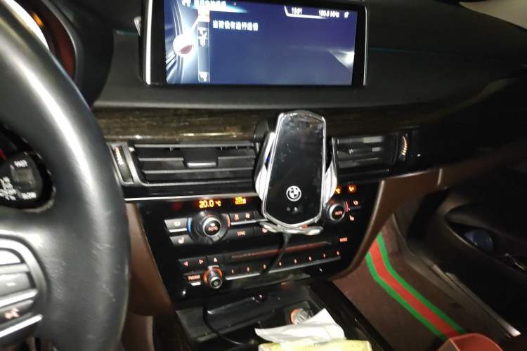 Used BMW X5  Audio And AC Panel