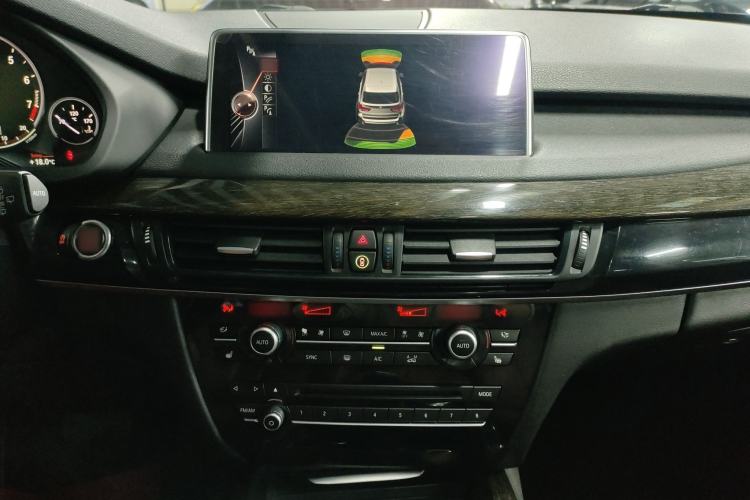 Used BMW X5 2014 xDrive35i Luxury Edition Audio And AC Panel