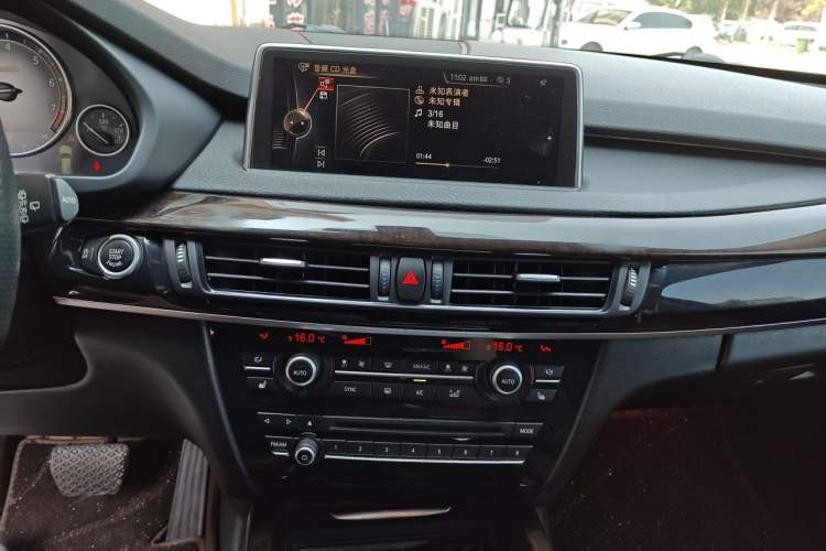 Used BMW X5 2014 xDrive35i Leading Model Audio And AC Panel
