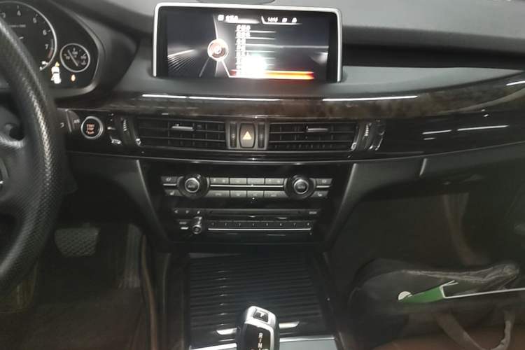 Used BMW X5 2014 xDrive35i Elegant Edition Audio And AC Panel