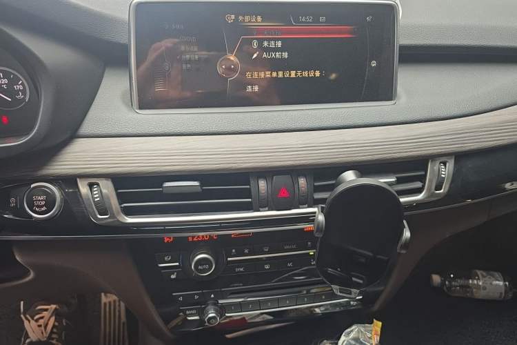 Used BMW X5 2014 xDrive35i Leading Model Audio And AC Panel