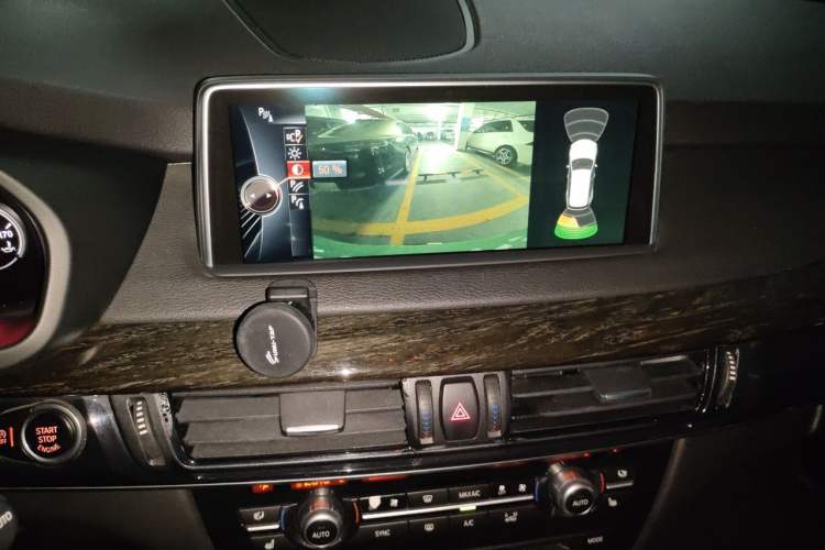 Used BMW X5 2014 xDrive35i Leading Model Audio And AC Panel