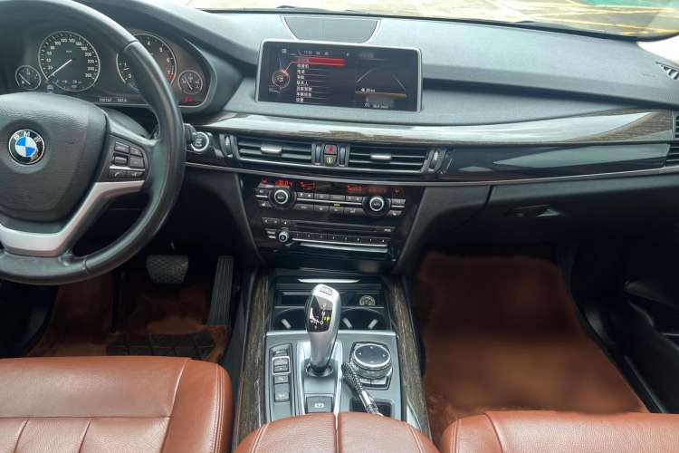 Used BMW X5 2014 xDrive35i Luxury Edition Audio And AC Panel