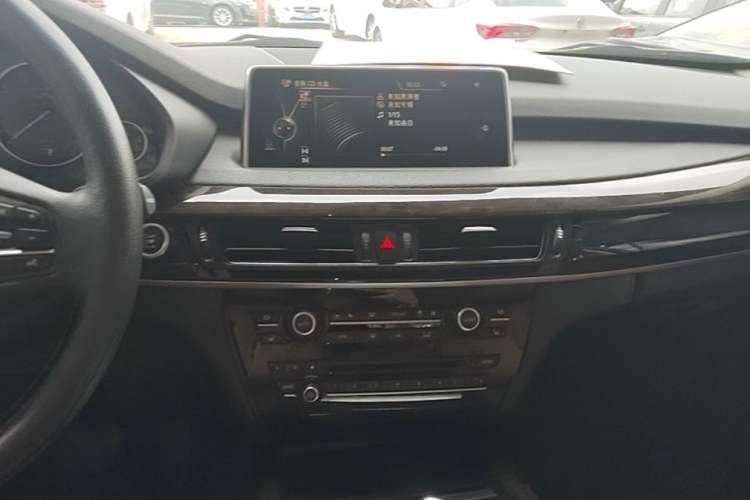 Used BMW X5 2014 xDrive35i Elegant Edition Audio And AC Panel