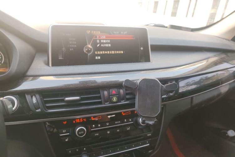 Used BMW X5  Audio And AC Panel