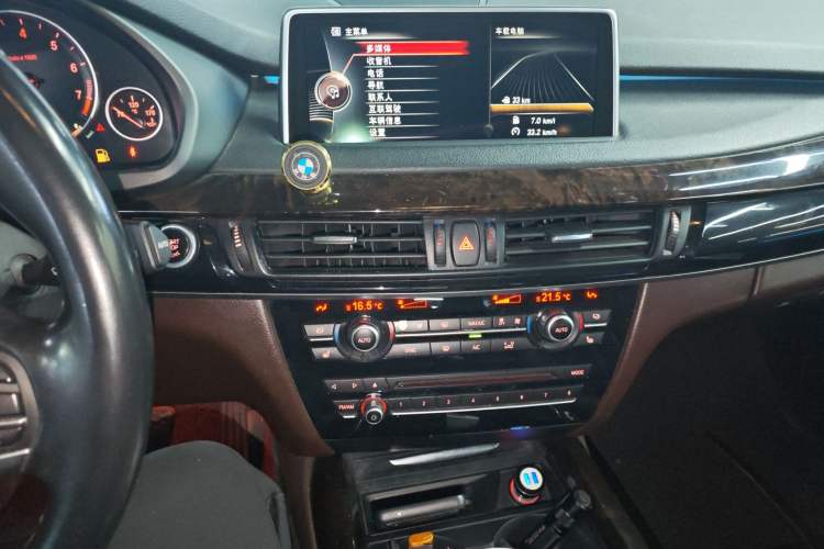 Used BMW X5 2014 xDrive35i Elegant Edition Audio And AC Panel