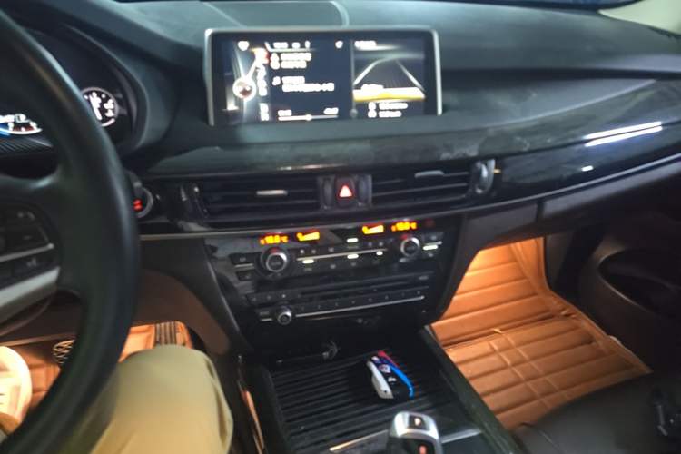 Used BMW X5 2014 xDrive35i Leading Model Audio And AC Panel