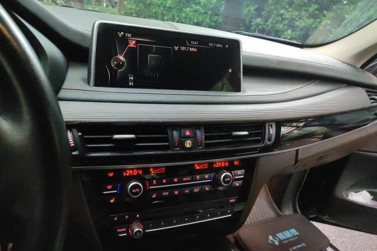 Used BMW X5 2014 xDrive35i Luxury Edition Audio And AC Panel